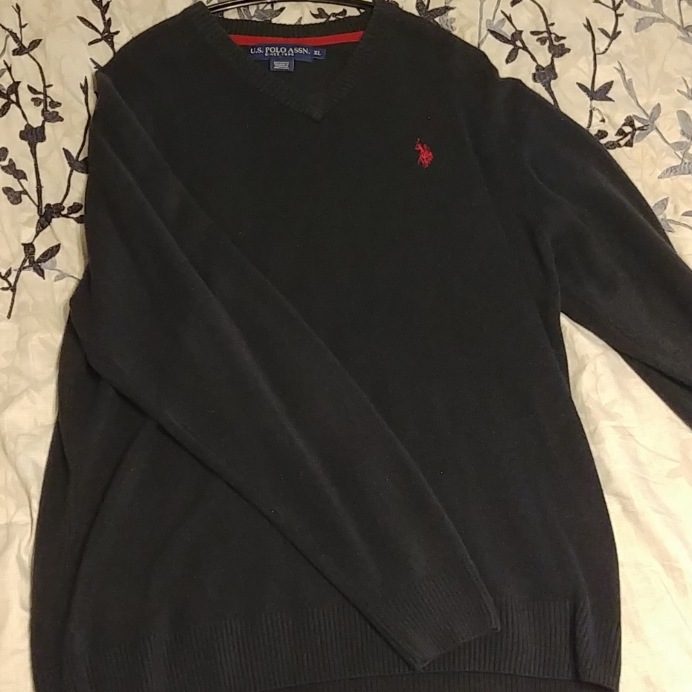 U.S. Polo Assn v neck sweater